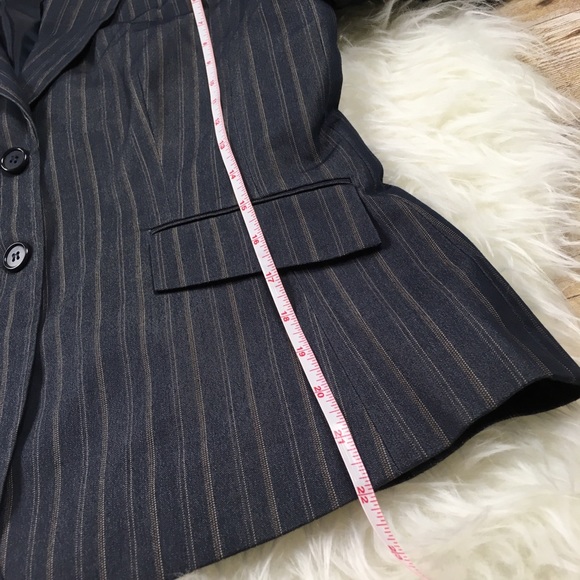 Antonio Melani Pin Stripe Grey Blazer - Picture 5 of 8